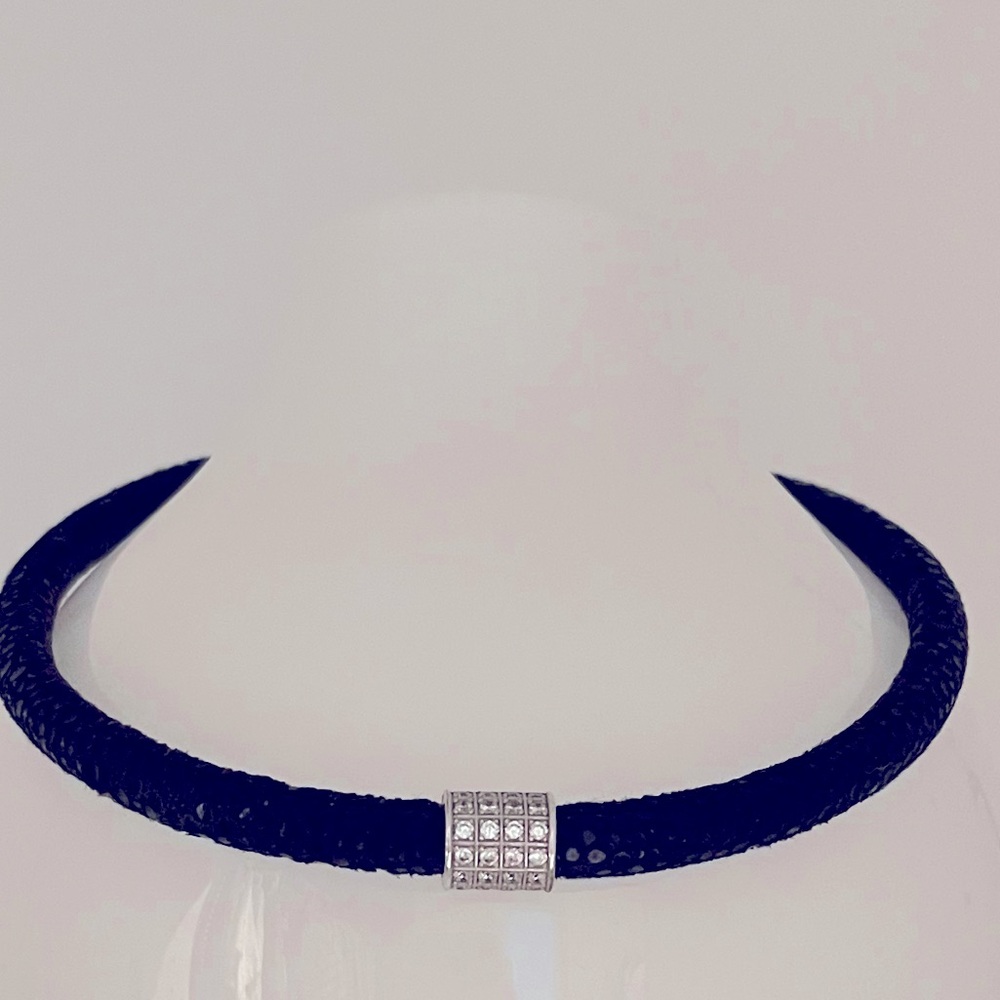 NEW Leather necklace with sparkly charm with Swarovski crystals & FREE backpack